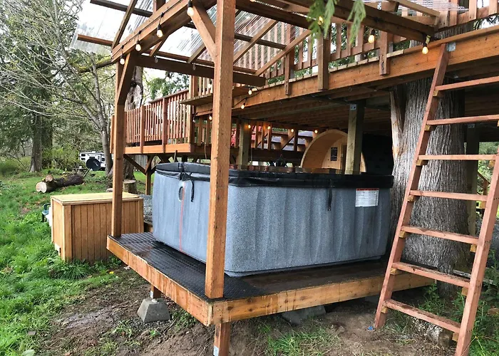 Riverfront Getaway On The Wild And Scenic