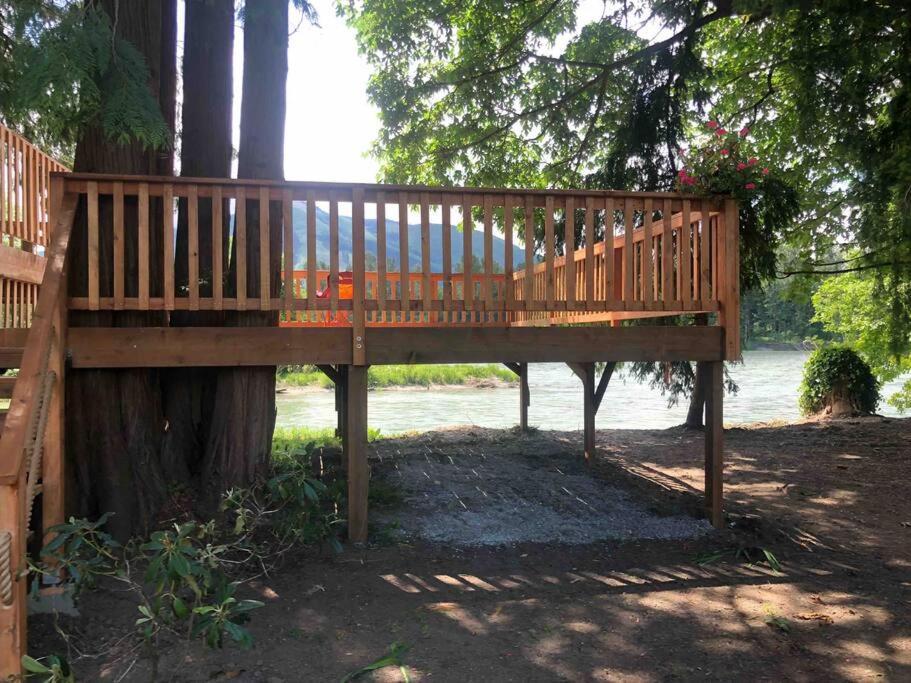 Riverfront Getaway On The Wild And Scenic Sedro Woolley