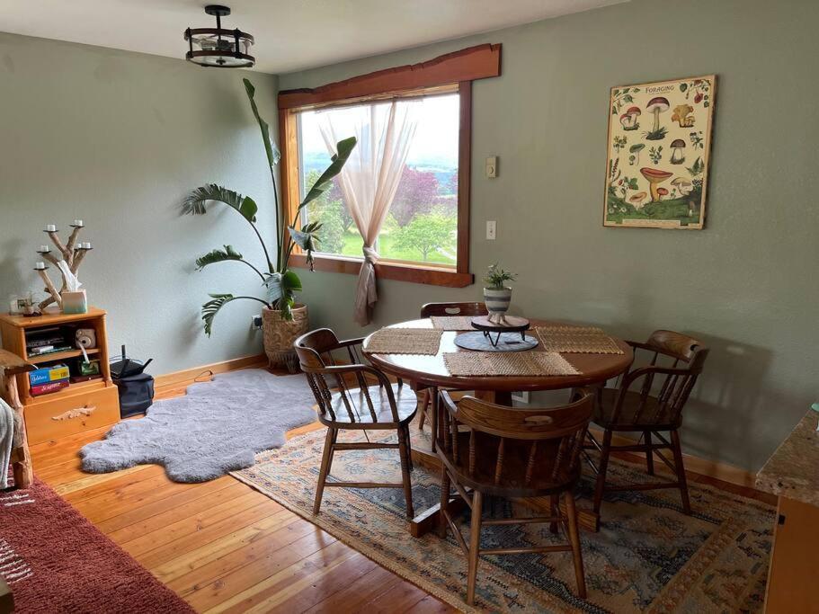 Chalet Riverfront Getaway On The Wild And Scenic Sedro Woolley