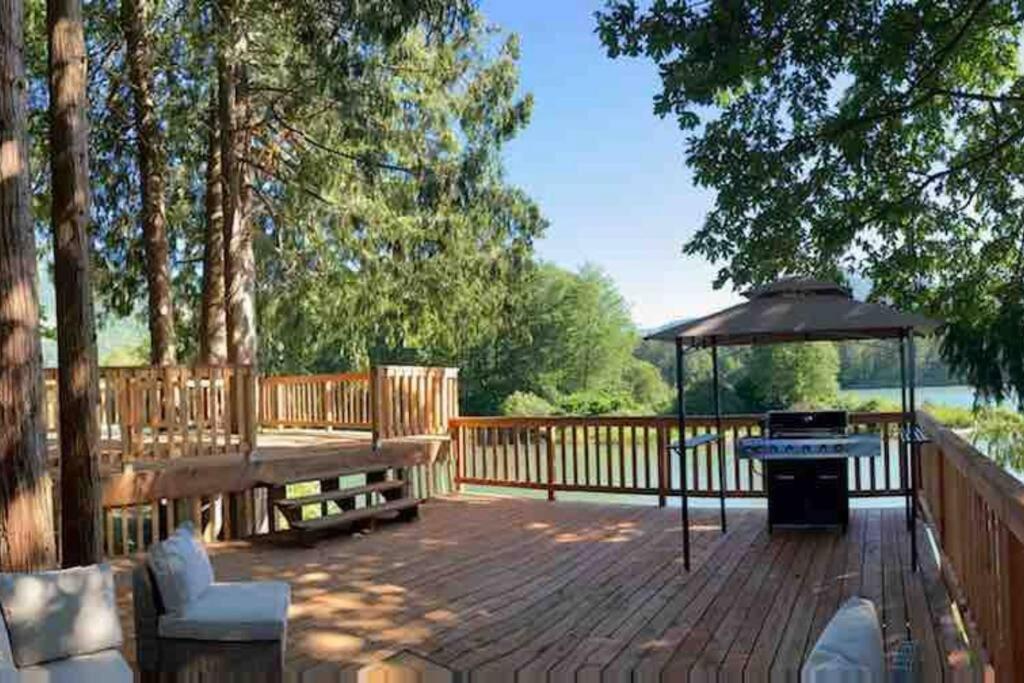 Chalet Riverfront Getaway On The Wild And Scenic *