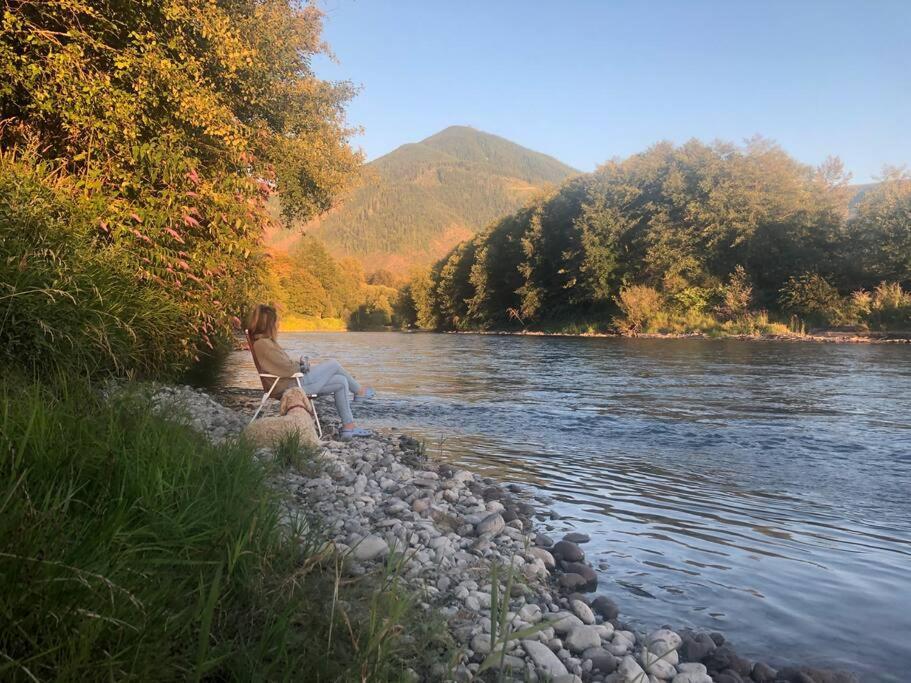 Riverfront Getaway On The Wild And Scenic *
