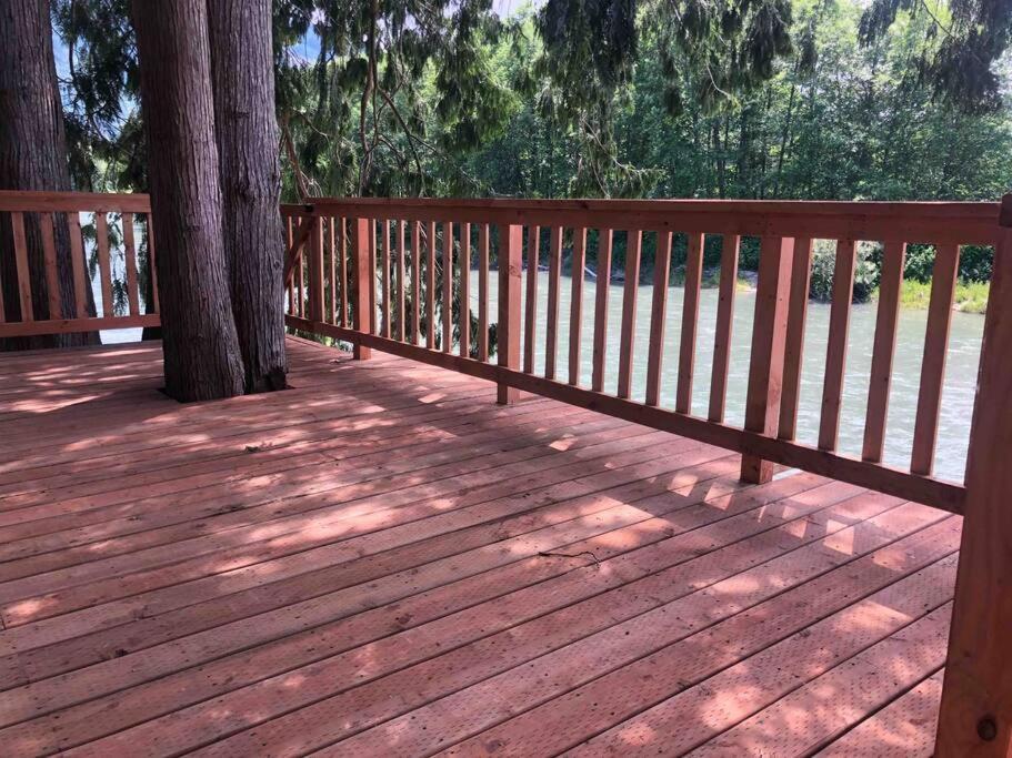 Chalet Riverfront Getaway On The Wild And Scenic Sedro Woolley